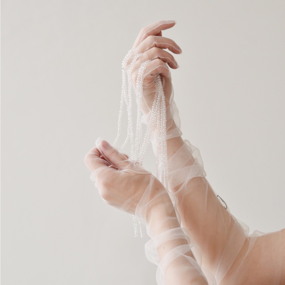 Bridal tulle wedding gloves
